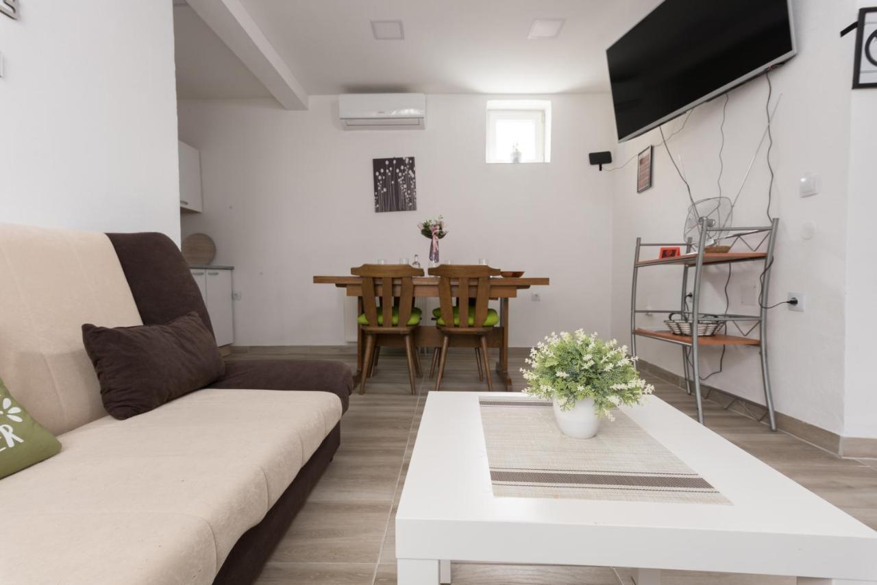 Apartmani Kod Marka Pozega Exterior foto